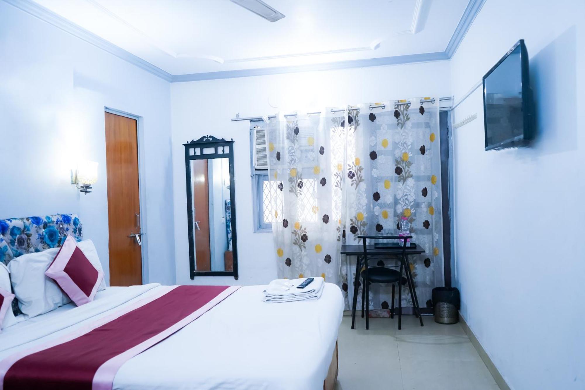 Hotel Niketan Inn - Near Chanakyapuri Embassy Area New Delhi