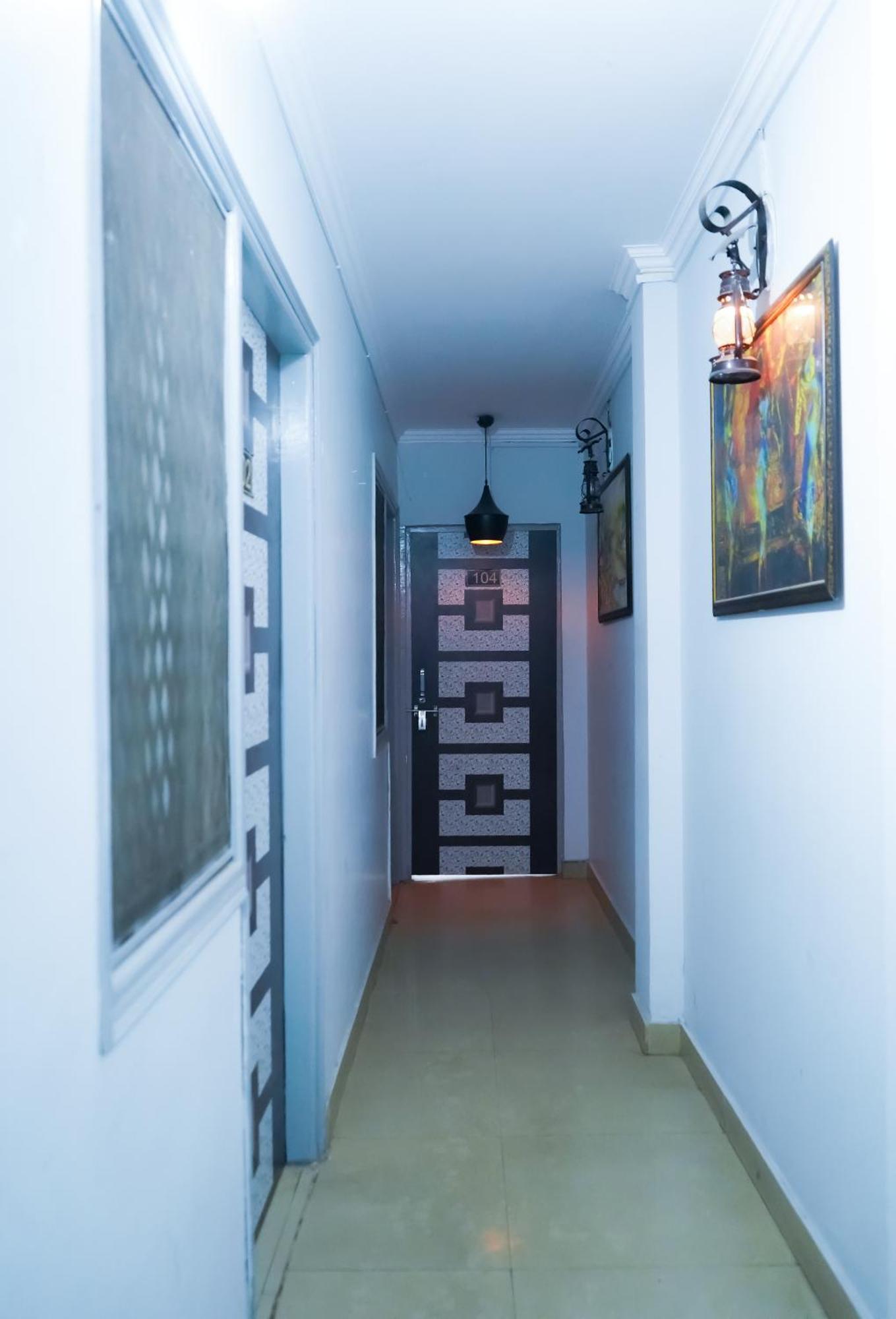Niketan Inn - Near Chanakyapuri Embassy Area New Delhi