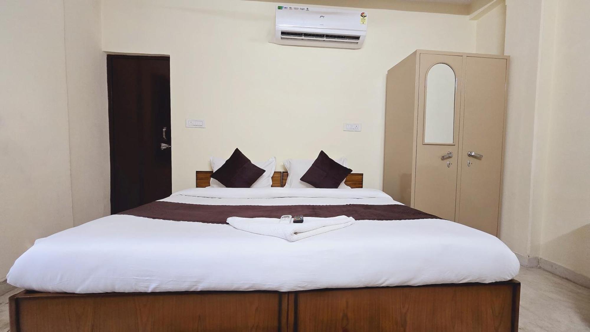 Niketan Inn - Near Chanakyapuri Embassy Area 3*