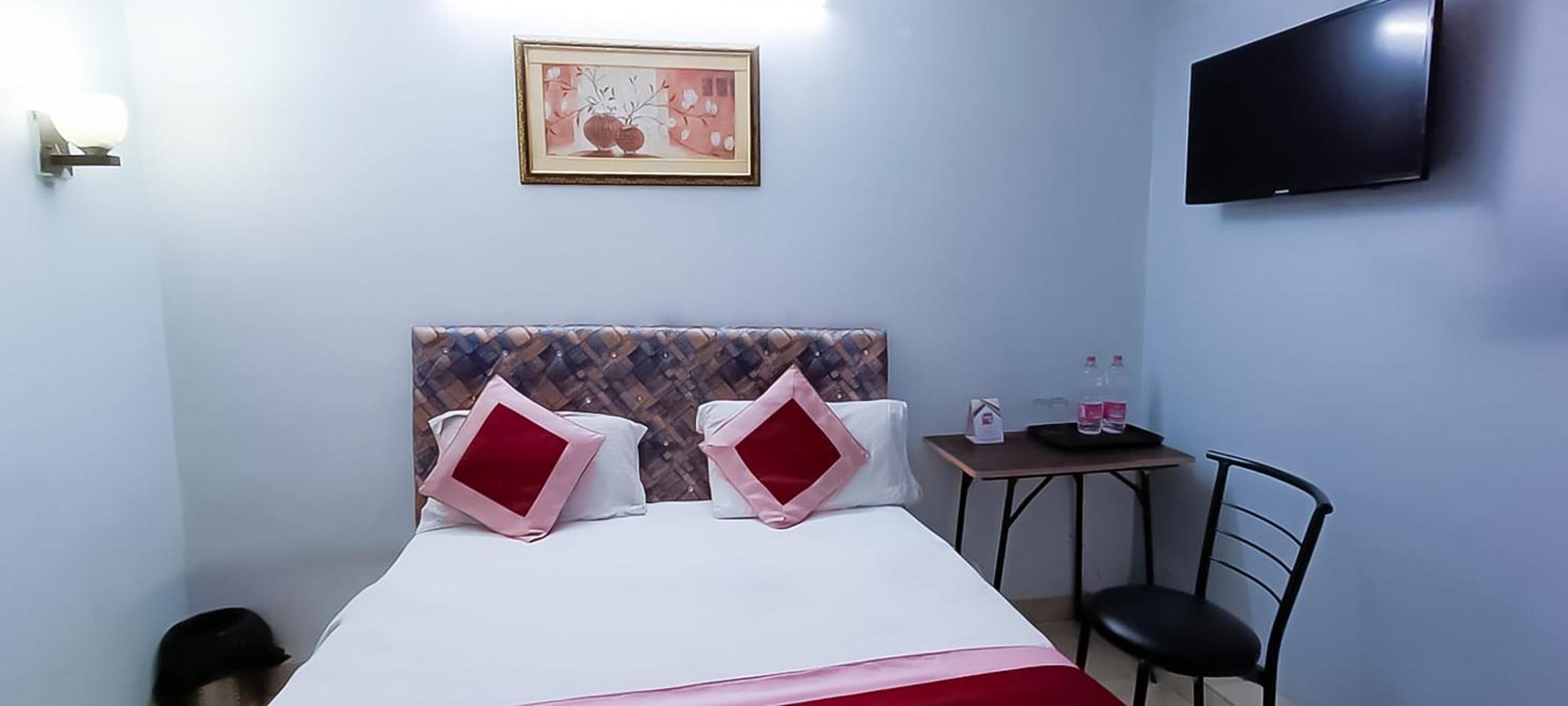 Hotel Niketan Inn - Near Chanakyapuri Embassy Area