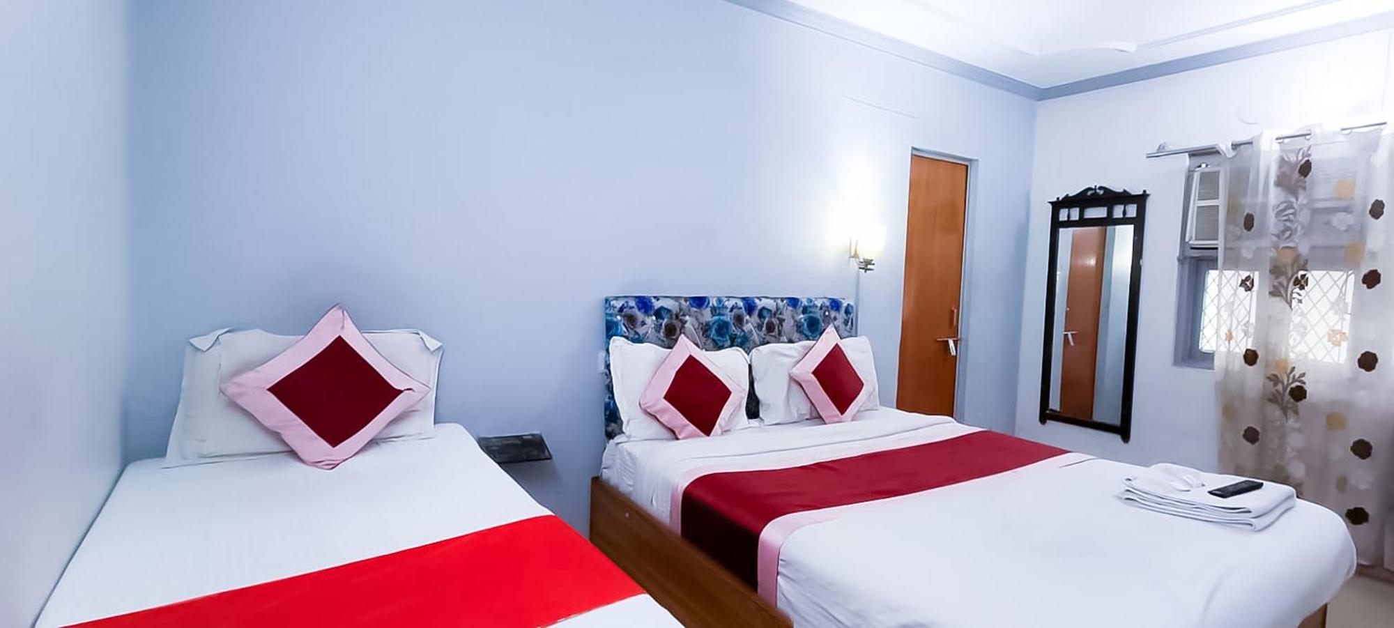 Hotel Niketan Inn - Near Chanakyapuri Embassy Area