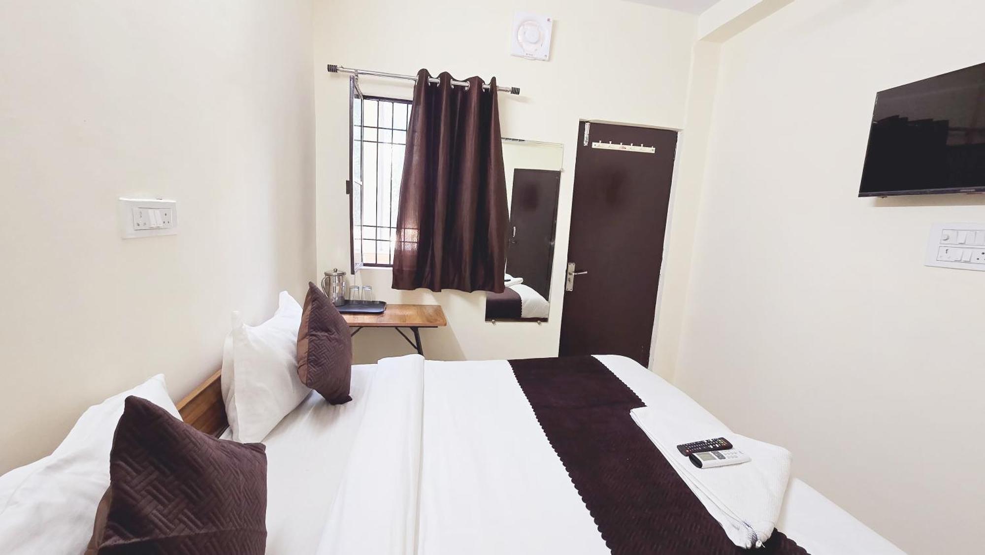 Hotel Niketan Inn - Near Chanakyapuri Embassy Area 3*
